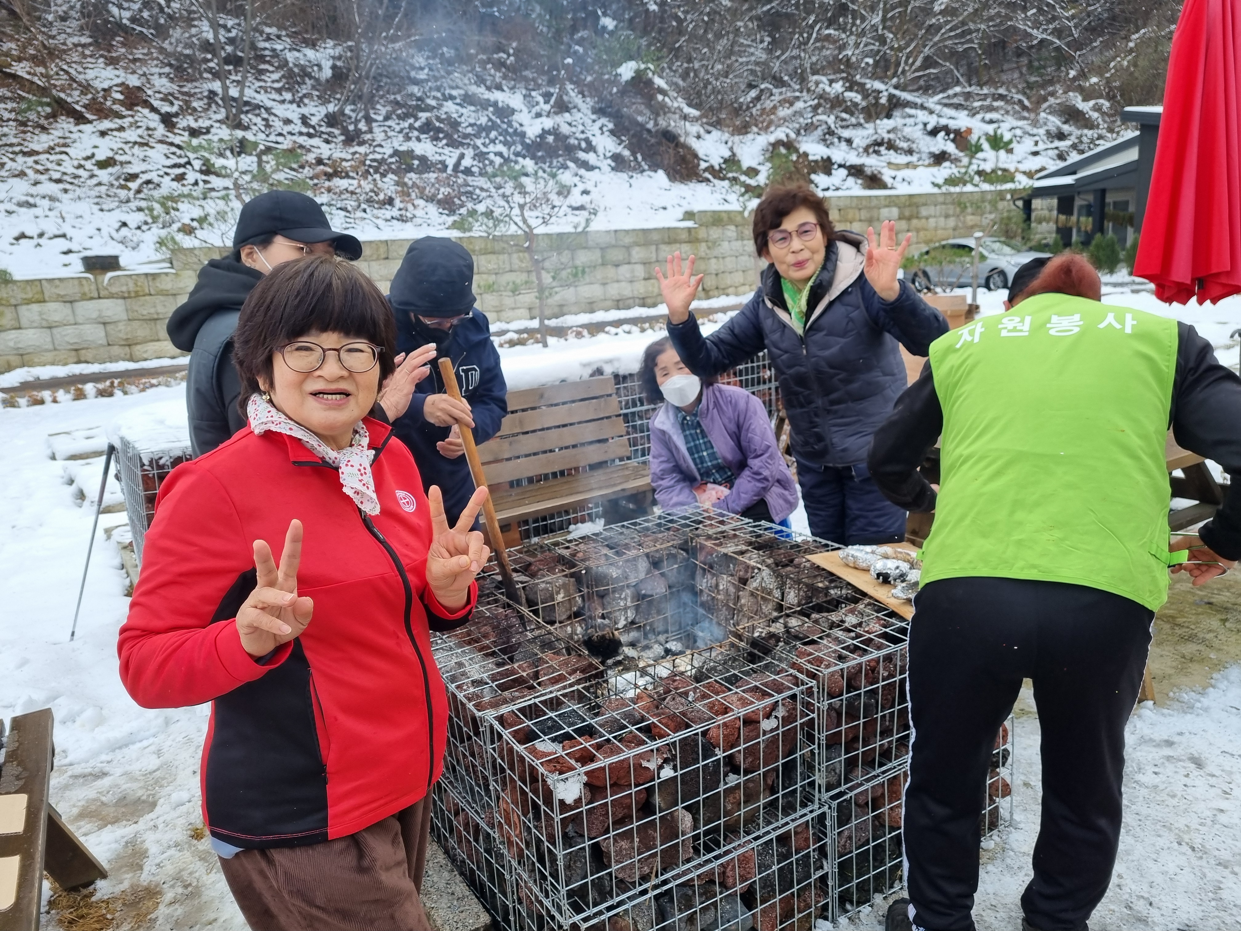 장애직원 군고구마.jpg